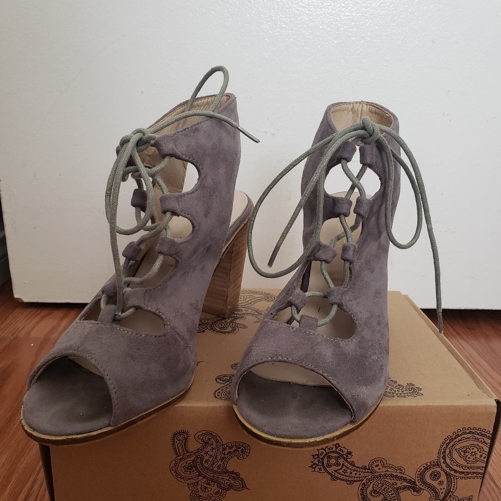 Lace up block heel